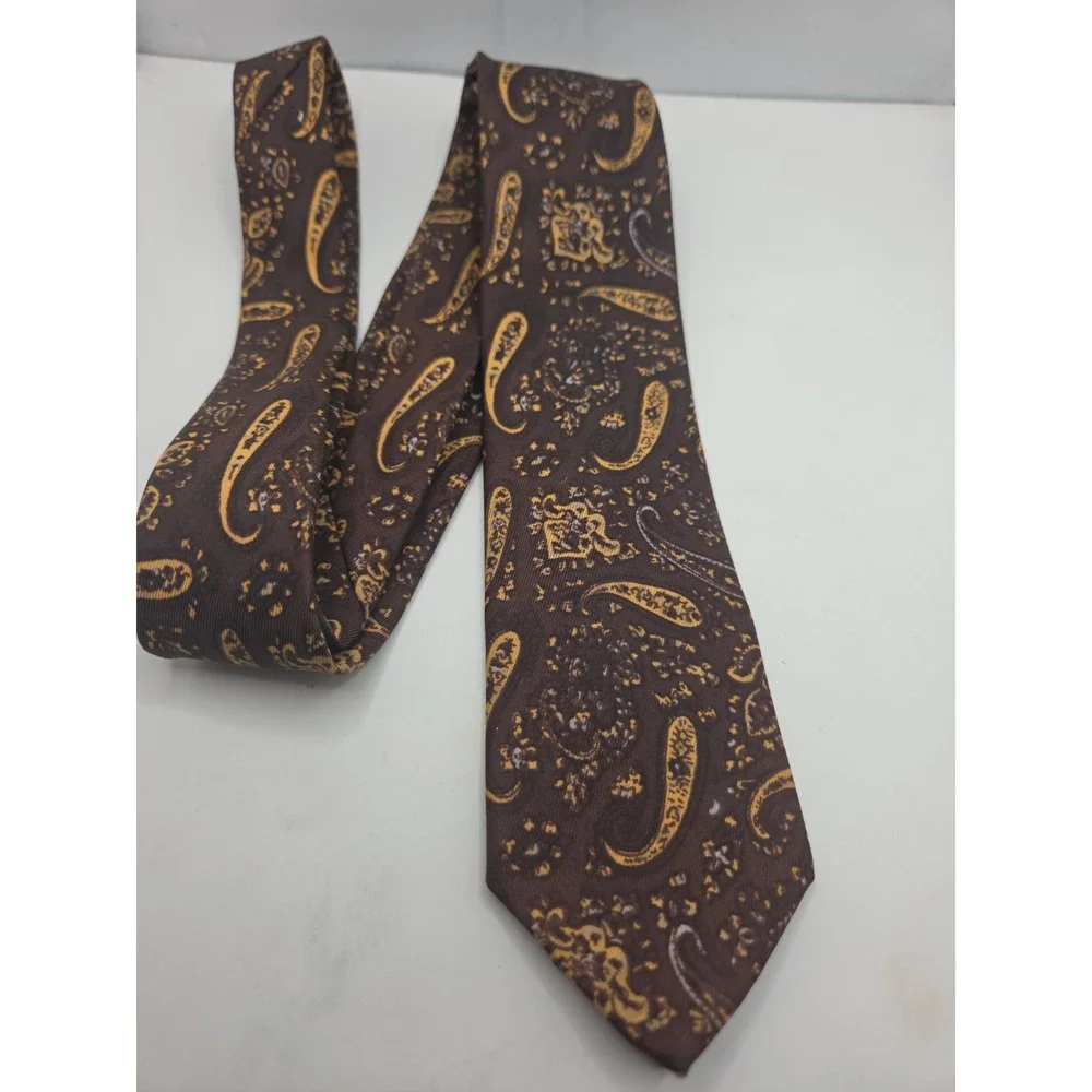 Vtg Deville Cravats Rockabilly Necktie Slim Brown Gold Paisley 1950s 2.25x53in